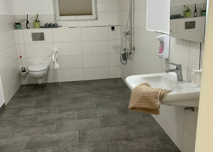 Dorfstrasse 32A - Individuelle Unterkunft Fuer Bis Zu 13 Personen منزل ريفي *