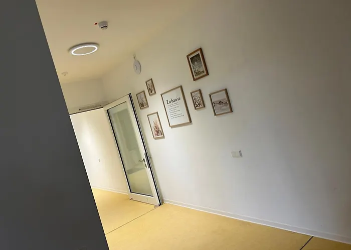 Dorfstrasse 32A - Individuelle Unterkunft Fuer Bis Zu 13 Personen منزل ريفي