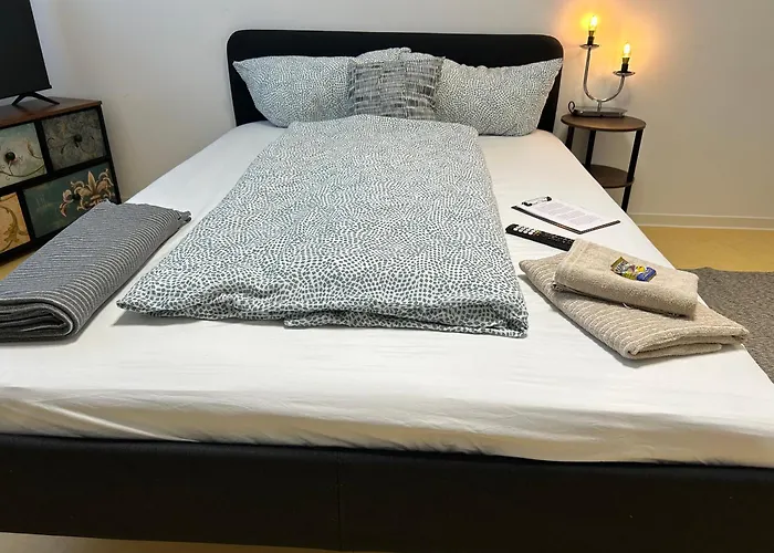 Dorfstrasse 32A - Individuelle Unterkunft Fuer Bis Zu 13 Personen منزل ريفي *