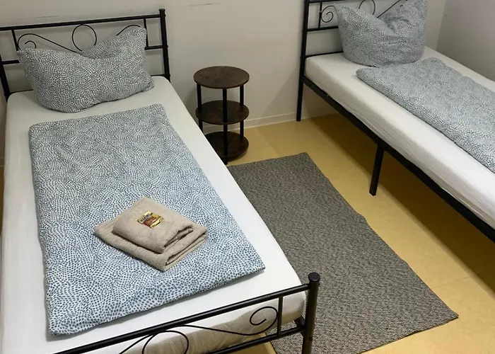 Dorfstrasse 32A - Individuelle Unterkunft Fuer Bis Zu 13 Personen