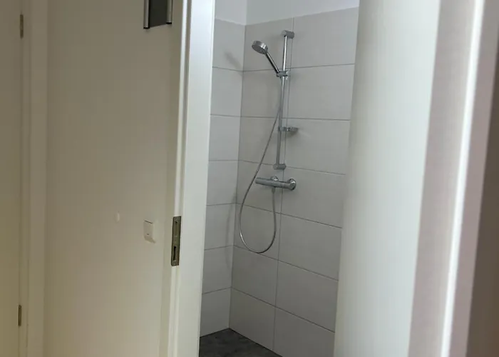 منزل ريفي Dorfstrasse 32A - Individuelle Unterkunft Fuer Bis Zu 13 Personen Bensdorf