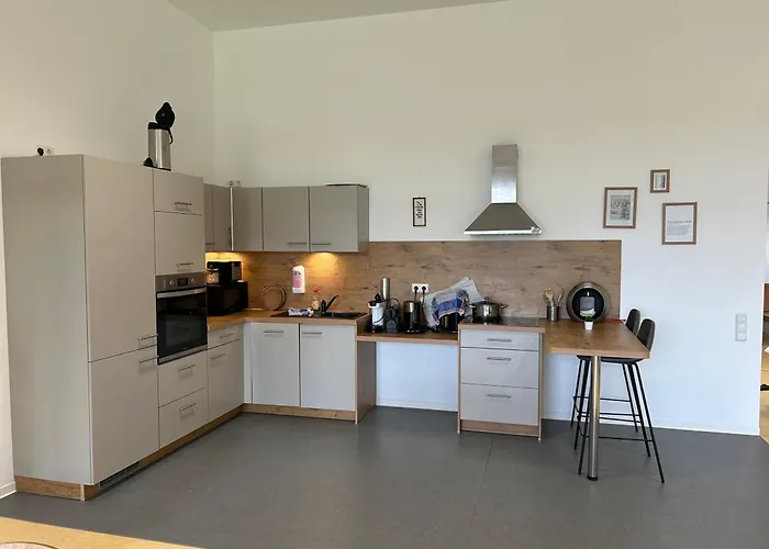 Dorfstrasse 32A - Individuelle Unterkunft Fuer Bis Zu 13 Personen *