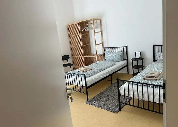 Dorfstrasse 32A - Individuelle Unterkunft Fuer Bis Zu 13 Personen